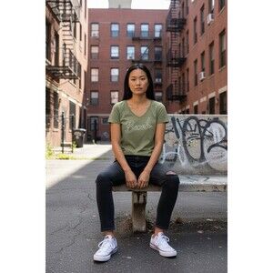 Bench Women's Shoot Clean Script T-Shirt - Large